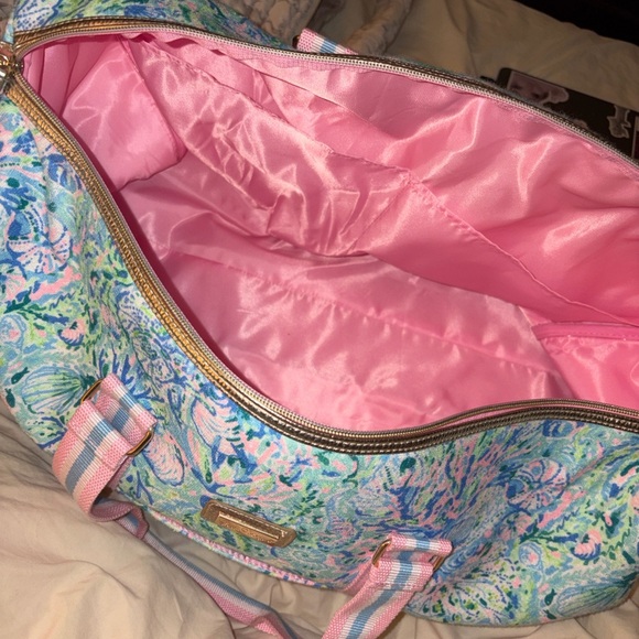 Lilly Pulitzer Blue and Pink Duffle Bag - Picture 3 of 6